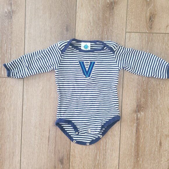 Villanova onesie size 0-3 months - Picture 1 of 3